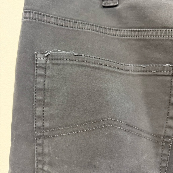 Armani Collezioni Men's Black Jeans - Picture 10 of 16